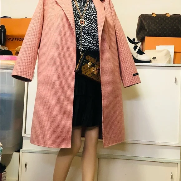 Coat - Picture 4 of 4